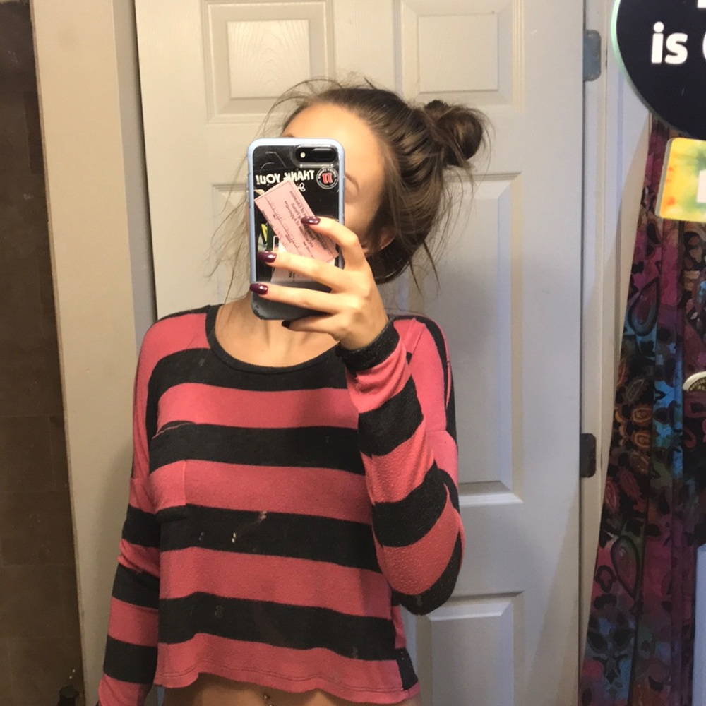 STRIPED LONG SLEEVE CROP TOP!